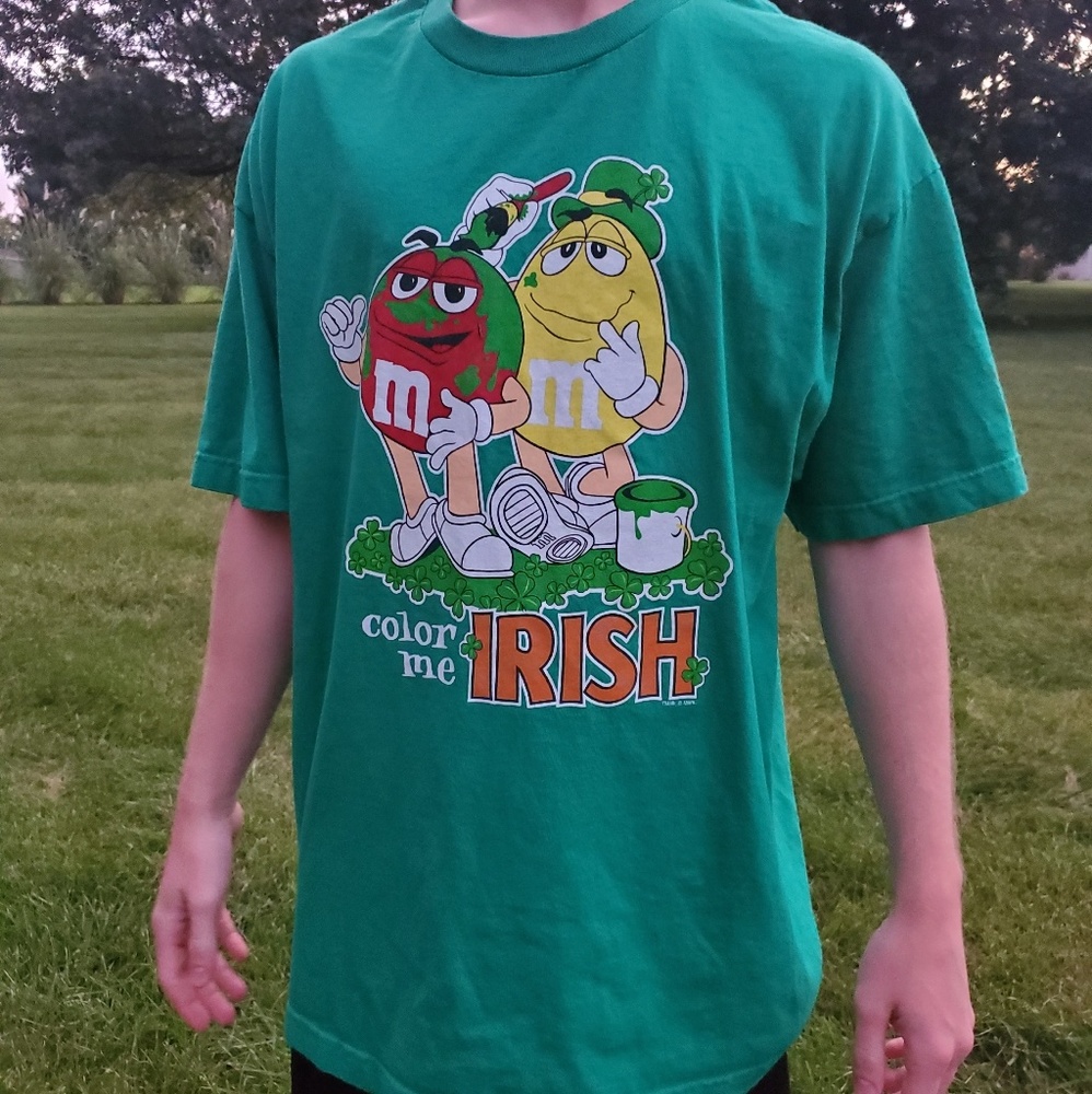 Vintage 00s M&M irish t shirt